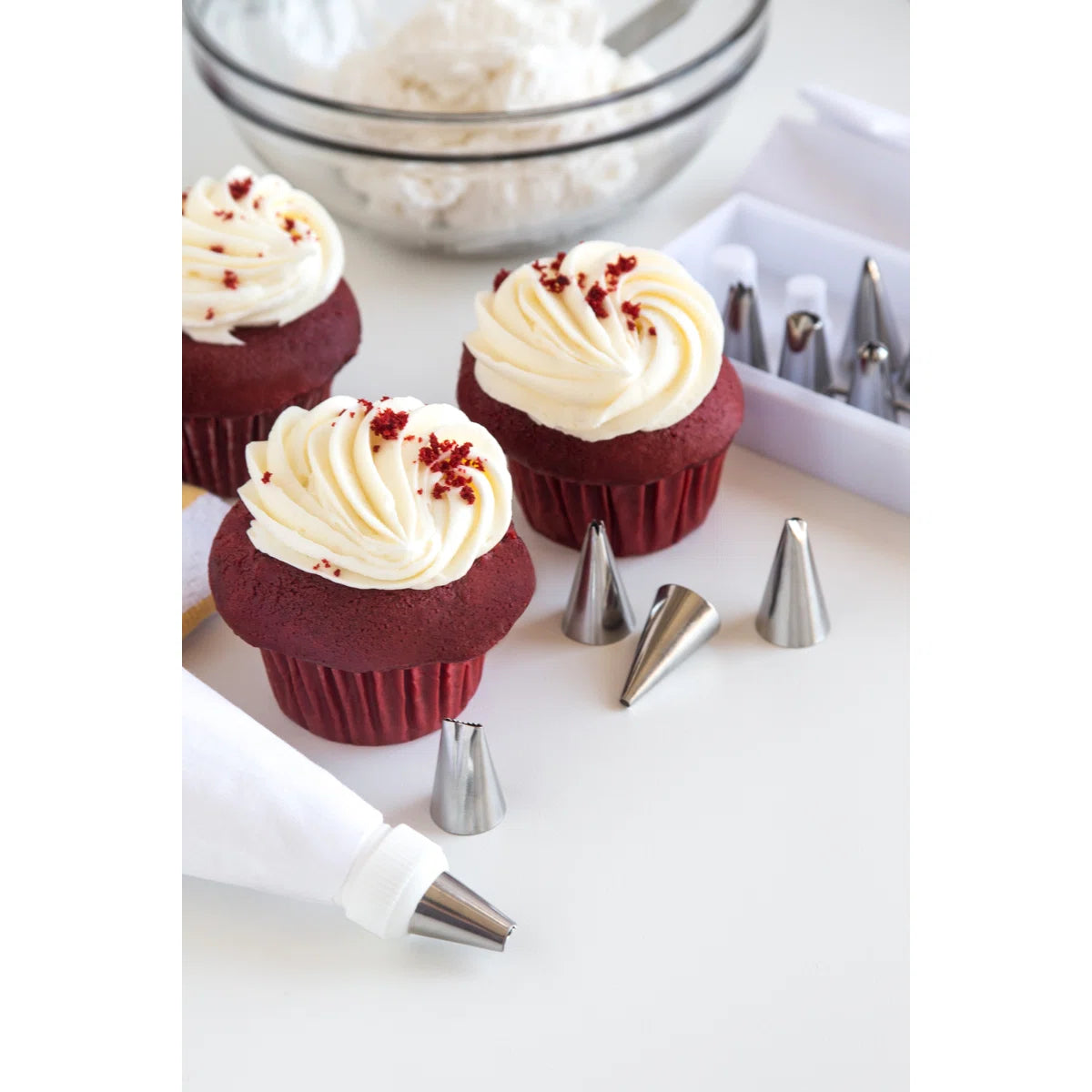 Brands 17 Piece Icing Set